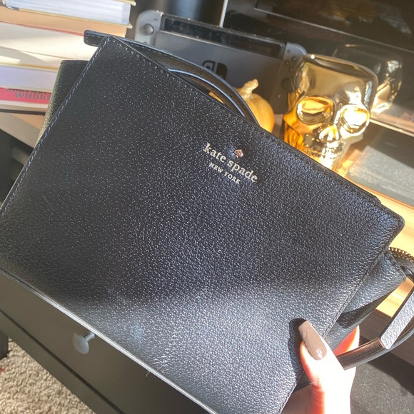 Small Kate spade crossbody purse - Picture 2 of 4